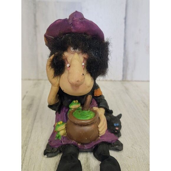 Halloween spooky Hollow sitting witch feet dangle potion frog - Picture 4 of 11